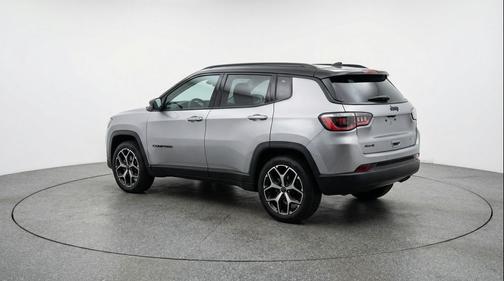 Silver Zynith Metallic Clearcoat 2025 Jeep Compass Limited