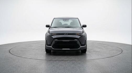 Fusion Black 2025 Kia Soul LX
