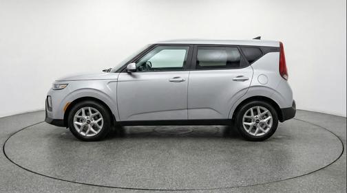 Steel Gray 2025 Kia Soul LX