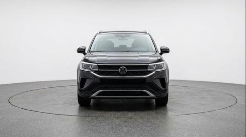 Deep Black Pearl 2025 Volkswagen Taos 1.5T SE