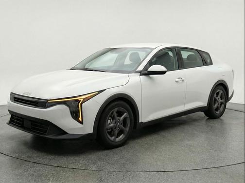 Snow White Pearl 2025 Kia K4 LXS