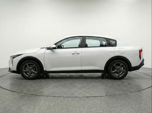 Snow White Pearl 2025 Kia K4 LXS