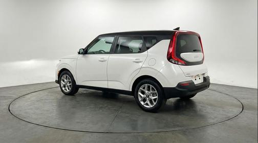 Snow White Pearl 2025 Kia Soul LX