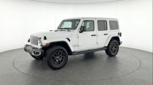 Bright White Clearcoat 2025 Jeep Wrangler 4-Door Sahara 4x4