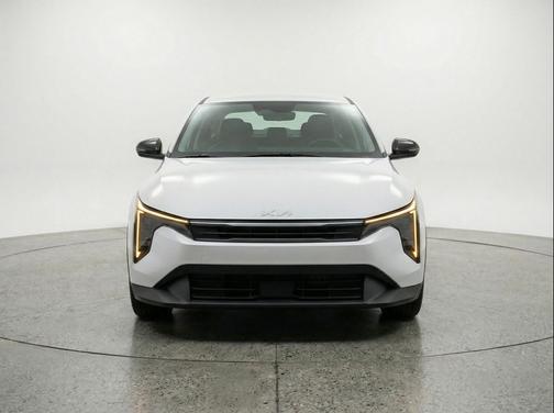Snow White Pearl 2025 Kia K4 LXS