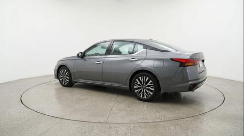 Gun Metallic 2025 Nissan Altima SV FWD