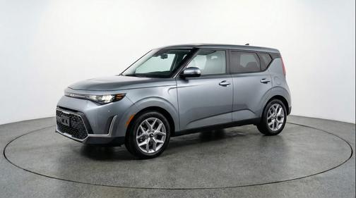 Gravity Gray 2025 Kia Soul LX