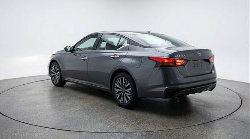 Gun Metallic 2025 Nissan Altima SV FWD