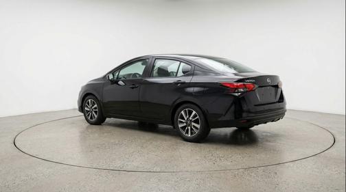 Super Black 2025 Nissan Versa 1.6 SV