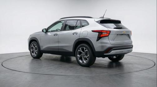 Moonstone Gray Metallic 2025 Chevrolet Trax LT