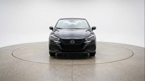 Super Black 2025 Nissan Versa 1.6 SV