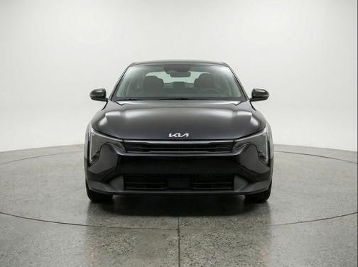 Aurora Black Pearl 2025 Kia K4 LXS