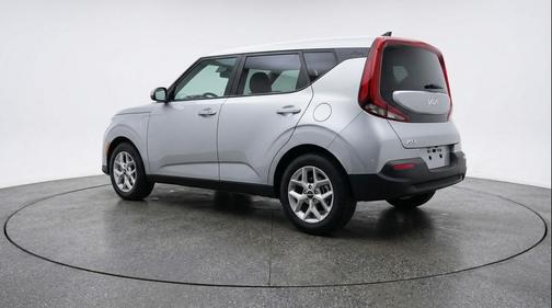 Steel Gray 2025 Kia Soul LX