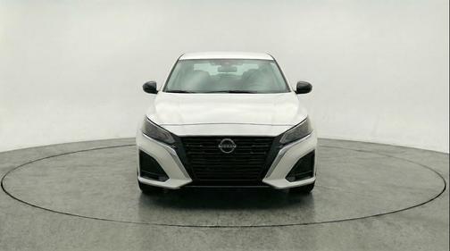 Glacier White 2025 Nissan Altima SV FWD