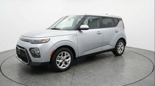 Steel Gray 2025 Kia Soul LX