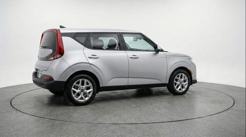Steel Gray 2025 Kia Soul LX