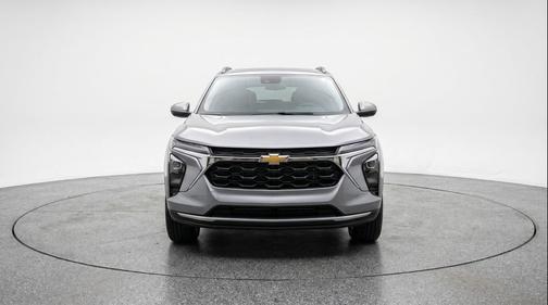Sterling Gray Metallic 2025 Chevrolet Trax LT