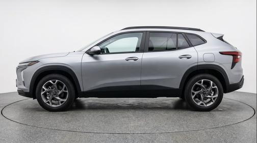 Sterling Gray Metallic 2025 Chevrolet Trax LT