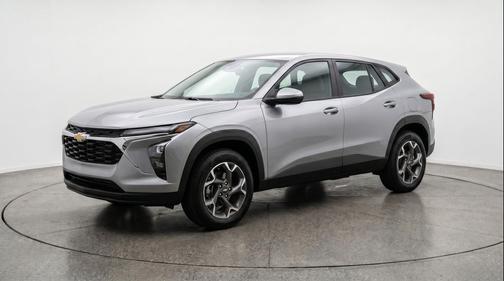 Sterling Gray Metallic 2025 Chevrolet Trax LT