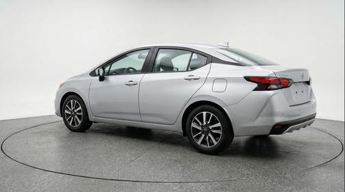 Brilliant Silver Metallic 2025 Nissan Versa 1.6 SV