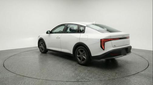 Snow White Pearl 2025 Kia K4 LXS