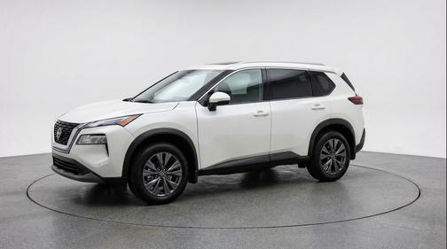 Everest White Pearl Tricoat 2025 Nissan Rogue SV