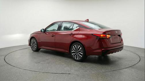 Garnet Pearl Metallic 2025 Nissan Altima SV FWD