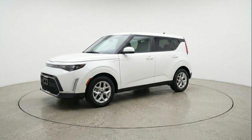 Snow White Pearl 2025 Kia Soul LX