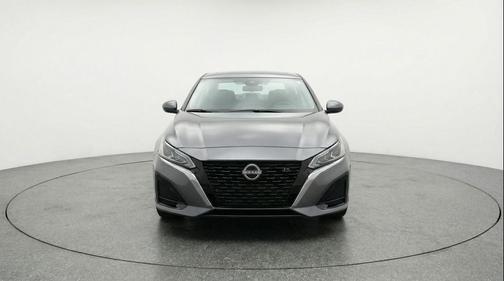 Gun Metallic 2025 Nissan Altima SV FWD