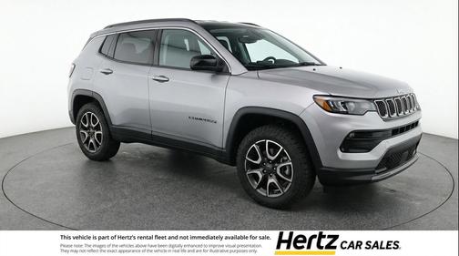 Silver Zynith Metallic Clearcoat 2025 Jeep Compass Trailhawk