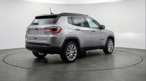 Silver Zynith Metallic Clearcoat 2025 Jeep Compass Limited