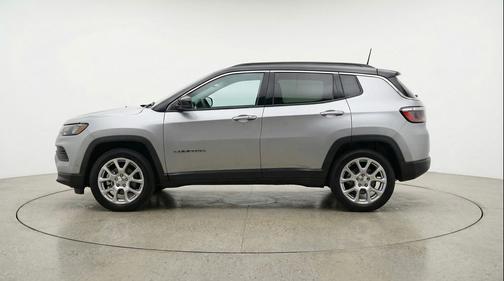 Silver Zynith Metallic Clearcoat 2025 Jeep Compass Limited
