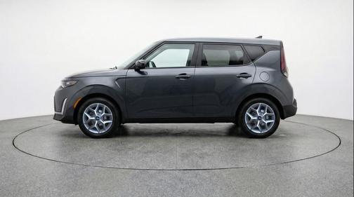 Gravity Gray 2025 Kia Soul LX