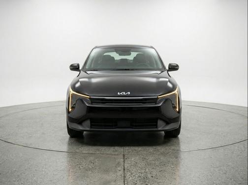 Aurora Black Pearl 2025 Kia K4 LXS