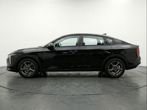 Aurora Black Pearl 2025 Kia K4 LXS