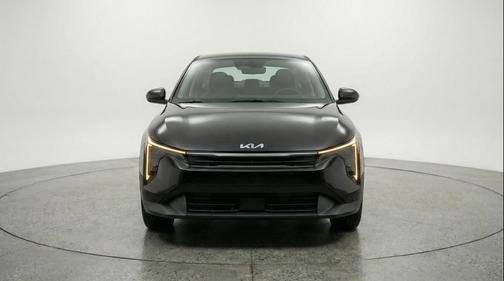 Aurora Black Pearl 2025 Kia K4 LXS