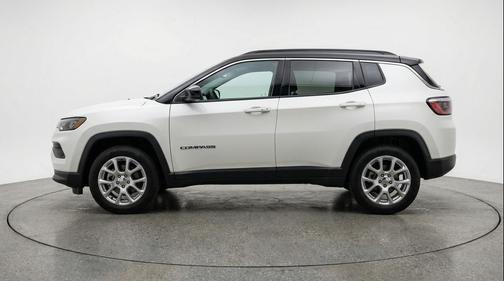 Bright White Clearcoat 2025 Jeep Compass Limited