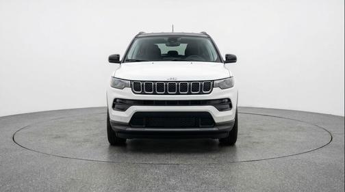 Bright White Clearcoat 2025 Jeep Compass Limited