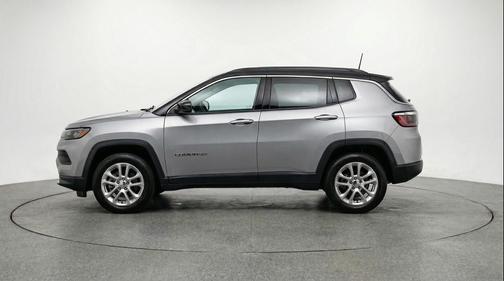 Silver Zynith Metallic Clearcoat 2025 Jeep Compass Limited