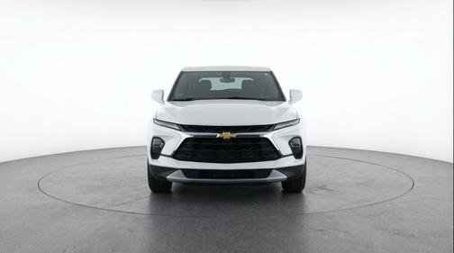 Summit White 2025 Chevrolet Blazer 2LT