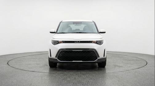 Snow White Pearl 2025 Kia Soul LX