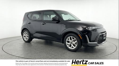 Fusion Black 2025 Kia Soul LX