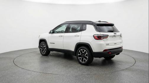 Bright White Clearcoat 2025 Jeep Compass Trailhawk