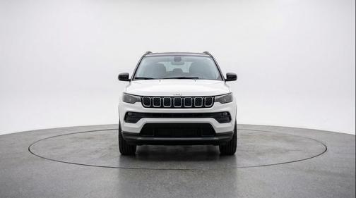 Bright White Clearcoat 2025 Jeep Compass Limited