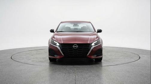 Garnet Pearl Metallic 2025 Nissan Altima SV FWD
