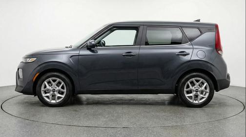 Gravity Gray 2025 Kia Soul LX