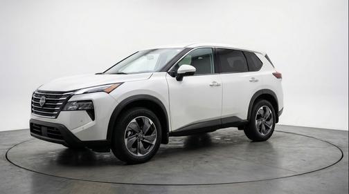 Everest White Pearl Tricoat 2025 Nissan Rogue SV