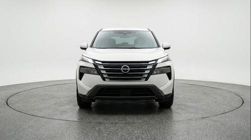 Everest White Pearl Tricoat 2025 Nissan Rogue SV