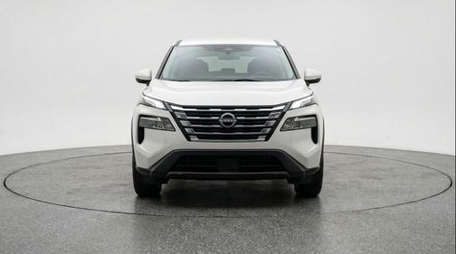 Everest White Pearl Tricoat 2025 Nissan Rogue SV