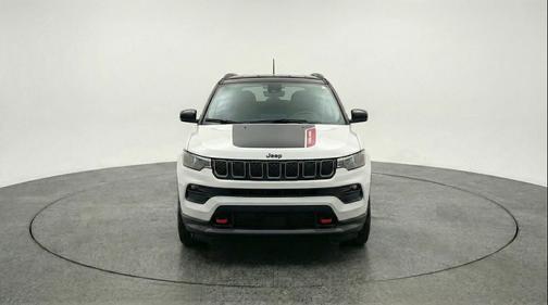Bright White Clearcoat 2025 Jeep Compass Trailhawk